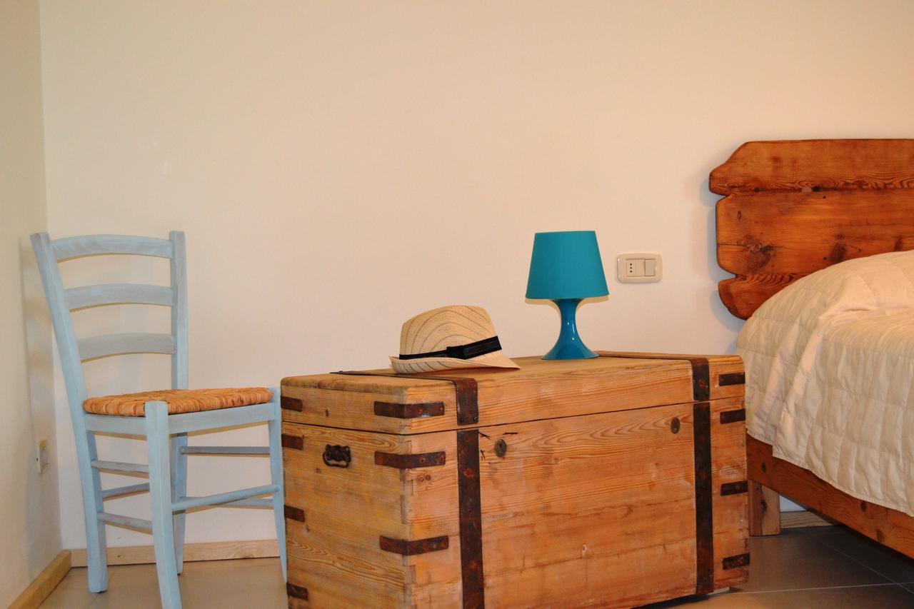 B&B Villa Olesia Ostra Szoba fotó