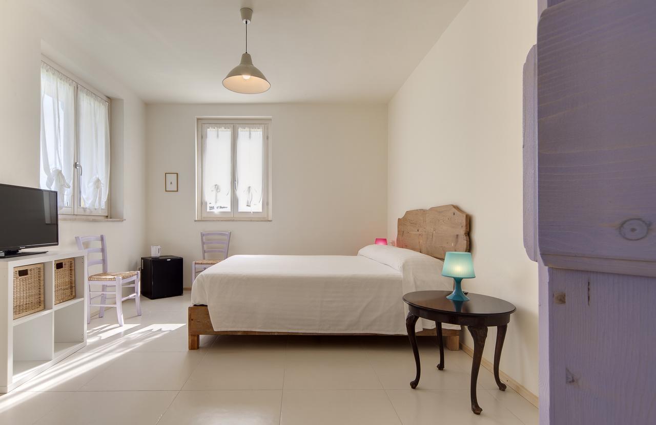 B&B Villa Olesia Ostra Szoba fotó